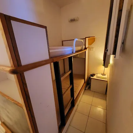4 Personnes Sur La Presqu'ile De Giens Avec Piscine Et Acces Direct Sur La Apartment