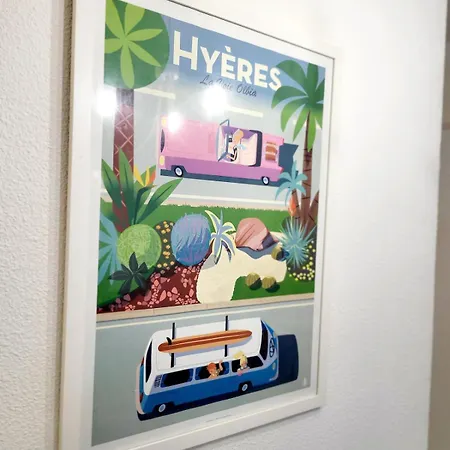 4 Personnes Sur La Presqu'ile De Giens Avec Piscine Et Acces Direct Sur La