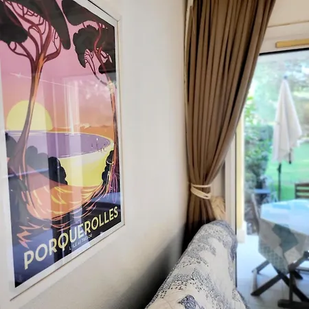 Apartment 4 Personnes Sur La Presqu'ile De Giens Avec Piscine Et Acces Direct Sur La