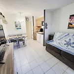 4 Personnes Sur La Presqu'île De Giens Avec Piscine Et Accès Direct Sur La Appartement Hyères