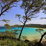4 Personnes Sur La Presqu'île De Giens Avec Piscine Et Accès Direct Sur La * Hyères