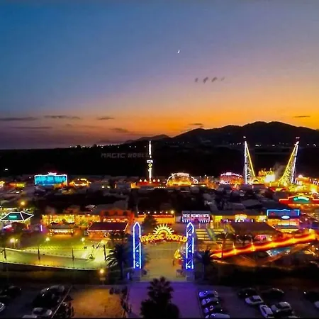4 Personnes Sur La Presqu'ile De Giens Avec Piscine Et Acces Direct Sur La *