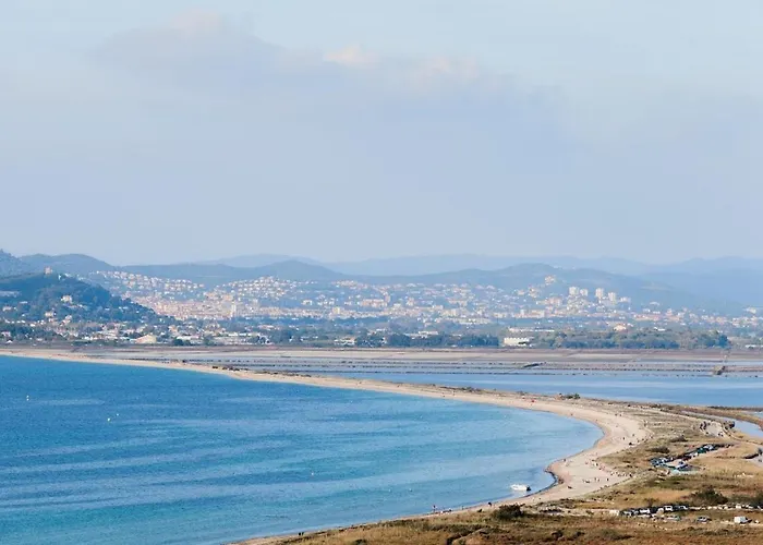 4 Personnes Sur La Presqu'ile De Giens Avec Piscine Et Acces Direct Sur La Lejlighed *